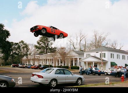 Detroit, STATI UNITI D'AMERICA. 24 Febbraio, 2017. Il Generale Lee auto, un  Dodge Charger dai duchi di Hazzard show televisivo, airborn in un salto  acrobatico, nella parte anteriore del Centro di Cobo