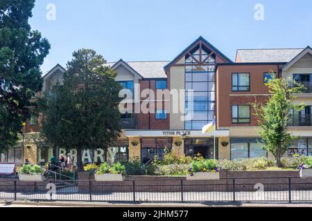 Southam Library & Information Center, Tythe Place, High Street, Southam, Warwickshire, Inghilterra, Regno Unito Foto Stock