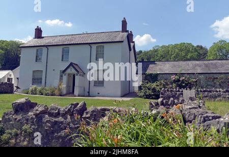 Llwyn-yr-eos Farm, edificio classificato grado 2. St Fagans Museum, Cardiff. Estate 2022. Luglio Foto Stock