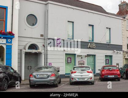 Bantry West Cork Ireland, Martedì 19 Luglio 2022; AIB ha annunciato che è di fare 70 filiali nazione larga., senza contanti. Tra queste figurano Castletownbere, Kinsale, Dunmanway e altre 9 filiali a Cork. La banca, che è quello di espandere il suo business con un Post, ha detto, tuttavia, che nessuna filiale sta per chiudere. West Cork TD, Michael Collins (IND) ha detto che questo è un passo retrogrado da AIB HQ per le nostre città rurali e filiali e per il loro personale e clienti. Credit; ed/Alamy Live News Foto Stock