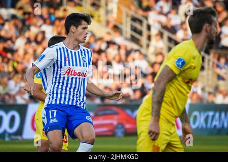 Odense, Danimarca. 18th luglio 2022. Luca Kjerrumgaard (17) di OB visto durante la partita Superliga del 3F tra Odense Boldklub e FC Nordsjaelland al Parco Naturale dell'energia di Odense. (Photo Credit: Gonzales Photo/Alamy Live News Foto Stock