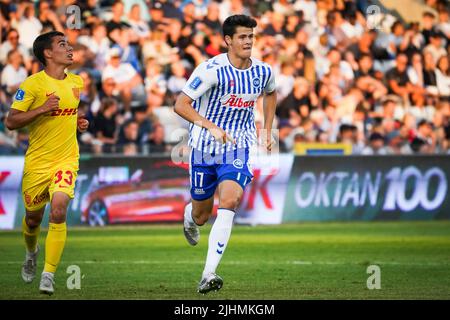 Odense, Danimarca. 18th luglio 2022. Luca Kjerrumgaard (17) di OB visto durante la partita Superliga del 3F tra Odense Boldklub e FC Nordsjaelland al Parco Naturale dell'energia di Odense. (Photo Credit: Gonzales Photo/Alamy Live News Foto Stock