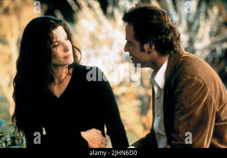 SANDRA BULLOCK, AIDAN QUINN, pratica magia, 1998 Foto Stock