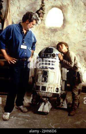 GEORGE LUCAS, R2-D2, Jake LLOYD, Star Wars: Episodio I - La minaccia fantasma, 1999 Foto Stock