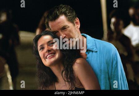 SALMA HAYEK, Pierce Brosnan, dopo il tramonto, 2004 Foto Stock