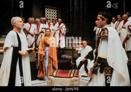 DEREK JACOBI, CONNIE NIELSEN, Joaquin Phoenix, gladiator, 2000 Foto Stock