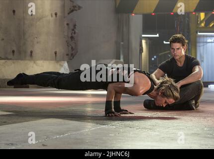 EMILY BLUNT, Tom Cruise, bordo di domani, 2014 Foto Stock