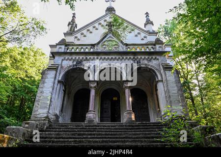 Mausoleo luogo perduto Germania Baviera Foresta Foto Stock