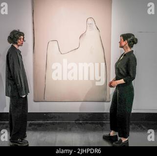 Londra UK 20 luglio 2022 DARREN LYNDE MANN emulsione madre e bambino e pastello su tela . Christies presenta il lavoro della prossima generazione di artisti, aperto dal 20 al 29 luglio a Christie’s. Riunendo le opere di 29 talenti emergenti. Paul Quezada-Neiman/Alamy Live News Foto Stock