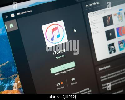 Galati, Romania - 19 giugno 2022: Applicazione iTunes disponibile su Microsoft Store per Windows 11 Foto Stock