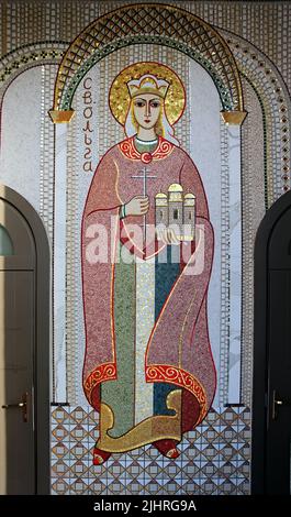 Mosaico di Sant'Olga di Kiev sulla facciata della Cattedrale della Risurrezione di Cristo in Ucraina Kiev. Foto Stock