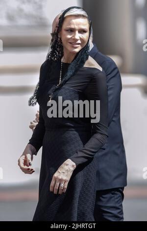 Vaticano Ciy, Vaticano. 20 luglio 2022. La Principessa di Monaco Charlene lascia il cortyar di San Damaso dopo un'udienza privata con Papa Francesco. Credit: Maria Grazia Picciarella/Alamy Live News Foto Stock