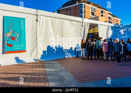 Tenda allestita per la Fiera Vegetable. Tudela, Navarra, Spagna, Europa Foto Stock