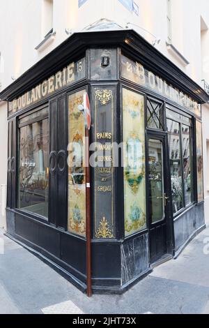 L'Hotel du Petit Moulin è un hotel autentico e segreto, situato nel cuore del quartiere 3rd di Parigi, nell'alta Marais, dove il più antico Foto Stock