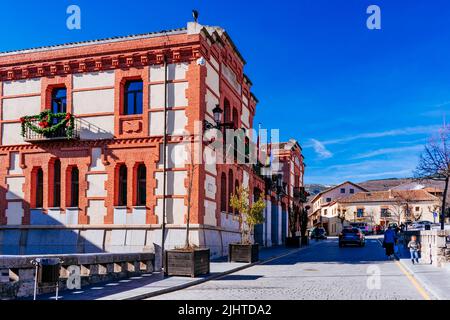 Municipio. Plaza de la Villa - Piazza del Villaggio, Piazza principale. Rascafría, Comunidad de Madrid, Spagna, Europa Foto Stock