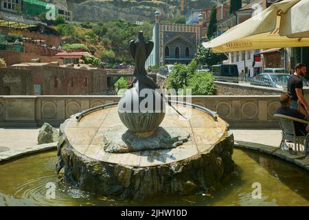 Distretto di Abanotubani nella Vecchia Tbilisi, Georgia, dove la maggior parte dei bagni di zolfo si trovano vista giorno luce. Foto Stock