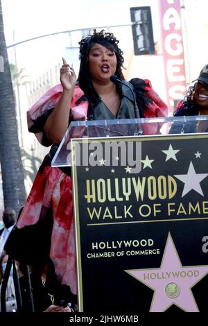 Missy Elliott Star Ceremony on the Hollywood Walk of Fame on November 8, 2021 in Los Angeles, CA featuring: Lizzo dove: Los Angeles, California, Stati Uniti quando: 08 Nov 2021 Credit: Nicky Nelson/WENN Foto Stock