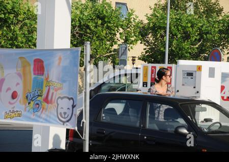 Kastrup/Copenhagen/Denmark/21 luglio 2022/Stazione di ricarica Shell benzina e Shell con benzina a prezzi elevati a bordo di una stazione di benzina sheel nella capitale danese. (Foto..Francis Dean/Dean Pictures) Foto Stock