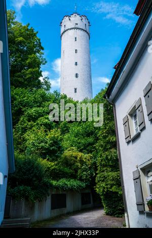 Germania, edificio storico della torre di mehlsack nella città vecchia di ravensburg città, formando lo skyline del villaggio bello Foto Stock