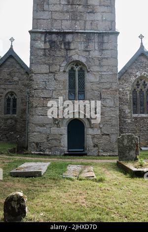 Esterno di St Mawnan e St Stephen's Church, Mawnan, Cornovaglia Foto Stock