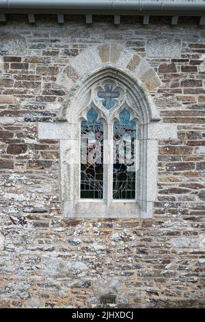 Esterno di St Mawnan e St Stephen's Church, Mawnan, Cornovaglia Foto Stock