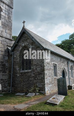 Esterno di St Mawnan e St Stephen's Church, Mawnan, Cornovaglia Foto Stock