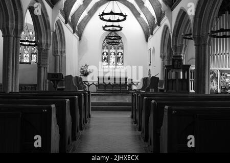 Interno di St Mawnan e St Stephen's Church, Mawnan, Cornovaglia Foto Stock