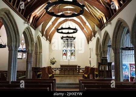 Interno di St Mawnan e St Stephen's Church, Mawnan, Cornovaglia Foto Stock