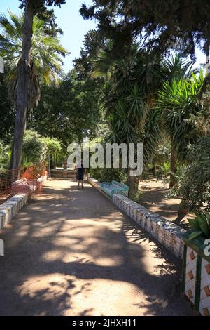 Cartagena, Murcia, Spagna - 18 luglio 2022: Bei giardini di Casa Beltri a Cartagena Foto Stock