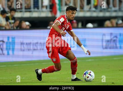 WASHINGTON, DC - 20 LUGLIO: Il difensore del Bayern Munich, Noussair Mazraoui (40), si è fatto strada durante una partita internazionale amichevole tra D.C United e Bayern Monaco, il 20 luglio 2022, presso Audi Field, a Washington, CC. Foto Stock