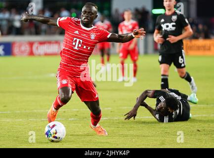 WASHINGTON, DC - 20 LUGLIO: Bayern Monaco di Baviera in avanti Sadio Mané (17) in palla durante una partita internazionale amichevole tra D.C United e Bayern Monaco, il 20 luglio 2022, a Audi Field, a Washington, CC. Foto Stock