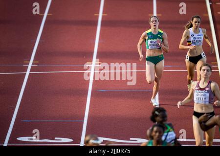 Eugene, Stati Uniti. 21st luglio 2022. Il belga Vanessa Scaunet è stato raffigurato in azione durante i calci della gara femminile 800m in occasione dei Campionati mondiali di atletica IAAF 19th di Eugene, Oregon, USA, giovedì 21 luglio 2022. I Mondi si svolgono dal 15 al 24 luglio, dopo essere stati rinviati nel 2021 a causa della pandemia del virus corona in corso. FOTO DI BELGA JASPER JACOBS Credit: Belga News Agency/Alamy Live News Foto Stock