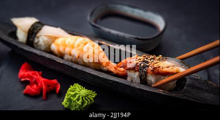 Guardaroba sushi sashimi set Foto Stock