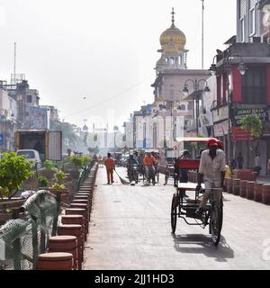 Vecchia Delhi, India, 15 aprile 2022 - Gurudwara SIS Ganj Sahib è uno dei nove Gurdwara storici nella vecchia Delhi in India, Sheesh Ganj Gurudwara in CH Foto Stock