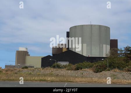 Centrale nucleare di Wylfa ad Anglesey nel 2022. Foto Stock