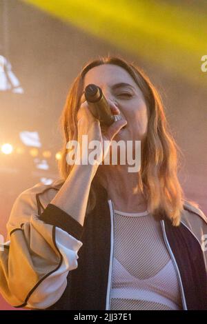 CarFest North, Cheshire, Regno Unito. 22nd luglio 2022. Mel C al CarFest North, il fine settimana perfetto per tutta la famiglia, con sette magici festival ricchi di auto, stelle e musica iconiche, il tutto aumentando i soldi per le associazioni di beneficenza dei bambini. Credit: Julian Kemp/Alamy Live News Foto Stock