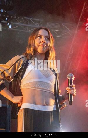 CarFest North, Cheshire, Regno Unito. 22nd luglio 2022. Mel C al CarFest North, il fine settimana perfetto per tutta la famiglia, con sette magici festival ricchi di auto, stelle e musica iconiche, il tutto aumentando i soldi per le associazioni di beneficenza dei bambini. Credit: Julian Kemp/Alamy Live News Foto Stock