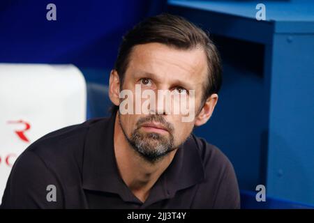 San Pietroburgo, Russia. 22nd luglio 2022. Sergei Semak, allenatore di Zenit visto durante la partita di calcio della Premier League russa tra Zenit San Pietroburgo e Krylia Sovetov Samara alla Gazprom Arena. Punteggio finale; Zenit 3:0 Krylia Sovetov. Credit: SOPA Images Limited/Alamy Live News Foto Stock