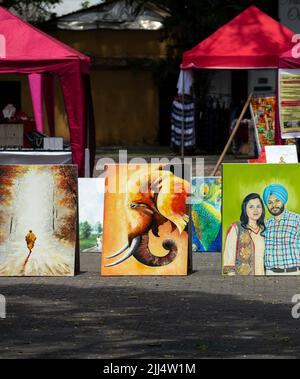 Galle, Sri Lanka - 06 11 2022: Mostra della collezione di pittura a Galle. Foto Stock