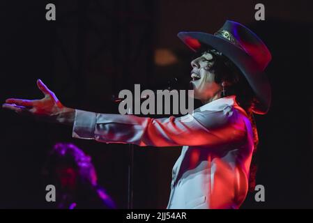 Roma, Italia. 22nd luglio 2022. Laura Pergolizzi (LP) durante il concerto di Roma Summer Fest 2022 all'Auditorium Parco della Musica il 22 luglio 2022 a Roma, Italia Credit: Independent Photo Agency Srl/Alamy Live News Foto Stock