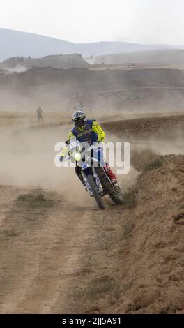 San Blas, Teruel, Aragon, Spagna, luglio 22, 2022, tappa prologo del Baja Aragon, la corsa di rally in terre semi-desertiche, con alte temperature, inter Foto Stock