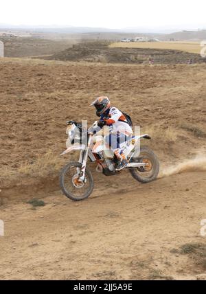 San Blas, Teruel, Aragon, Spagna, luglio 22, 2022, tappa prologo del Baja Aragon, la corsa di rally in terre semi-desertiche, con alte temperature, inter Foto Stock