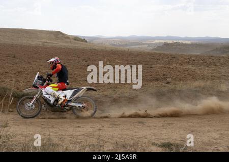 San Blas, Teruel, Aragon, Spagna, luglio 22, 2022, tappa prologo del Baja Aragon, la corsa di rally in terre semi-desertiche, con alte temperature, inter Foto Stock