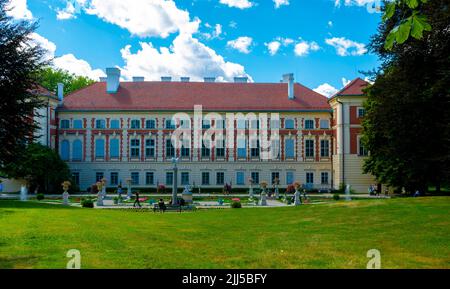 Lancut, Podkarpackie Voivodato / Polonia - 17 luglio 2022: Castello in Lancut, in. Lubomirski e il Castello di Potocki a Lancut - un'antica residenza magnata Foto Stock