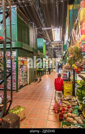 All'interno di Plaza Minorista a Medellin, Colombia Foto Stock