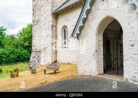 Ingresso alla chiesa di St Cynog a Sennybridge, Powys, Galles Foto Stock