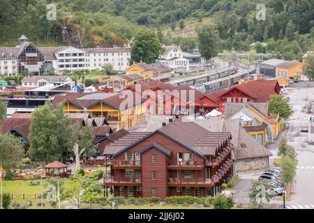 La città norvegese di Flam fine di Aurlandsfjord, Norvegia Foto Stock