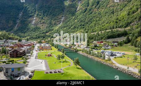 La città norvegese di Flam fine di Aurlandsfjord, Norvegia Foto Stock