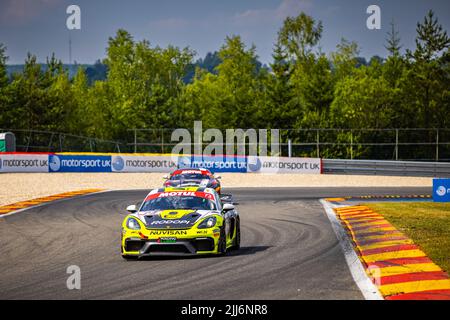 73 Max Kronberg, Daniel Blickle, Porsche 718 Cayman GT4 RS Clubsport W&S MOTORSPORT, in azione nel corso del round 5th della Championnat de France FFSA GT 2022 SRP Speedweek, dal 22 al 24 luglio a Spa-Francorchamps, Belgio - Foto Laurent Gayral / DPPI Foto Stock