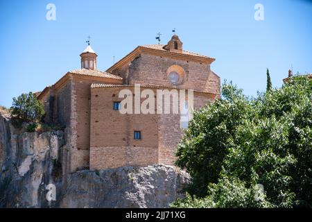 Alquezar villaggio in Spagna, un'ex fortezza con una chiesa attiva costruita in cima a un affioramento calcareo Foto Stock